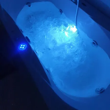 Golden Pine Lux 아파트