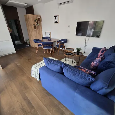 Golden Pine Lux Lägenhet