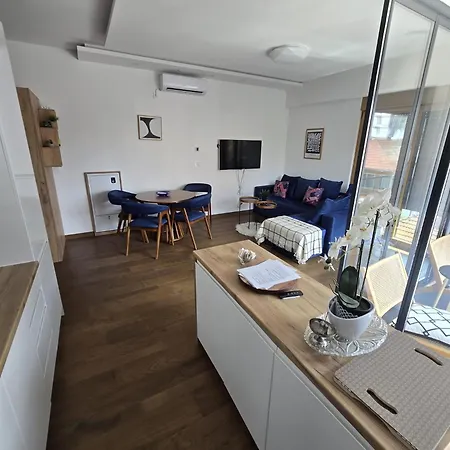 Golden Pine Lux 즐라티보